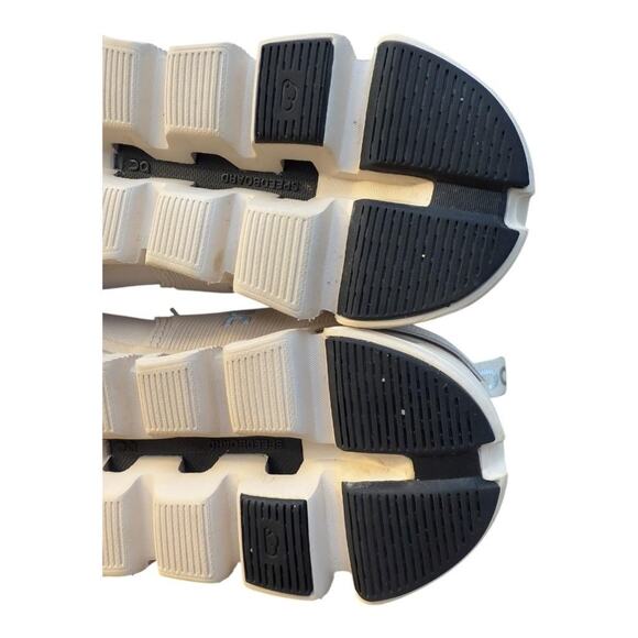 On Cloud 6 Waterproof Running Shoe Beige Women size 9 - Picture 7 of 9